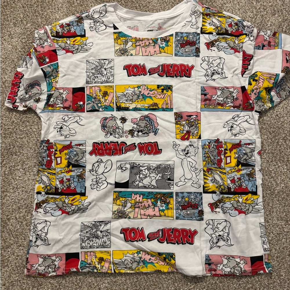 NWOT —Tom and Jerry Comic Print Men's T-Shirt - White and Red